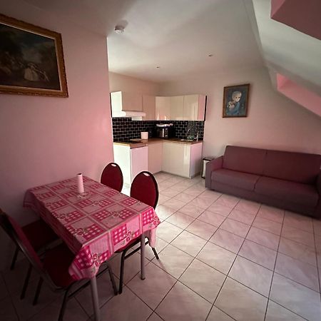 Appartement Meuble แว็งแซ็นน์ ภายนอก รูปภาพ