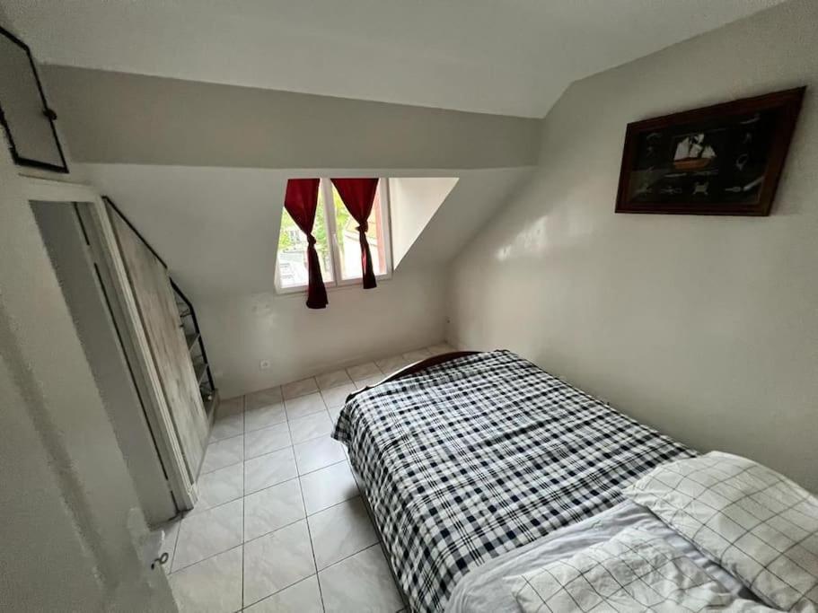 Appartement Meuble แว็งแซ็นน์ ภายนอก รูปภาพ