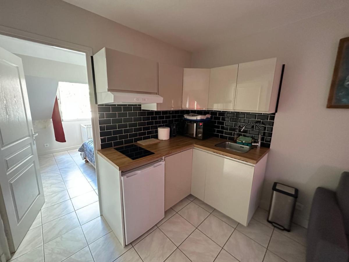 Appartement Meuble แว็งแซ็นน์ ภายนอก รูปภาพ